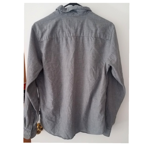 • SOLD • Patagonia Gray Dress Shirt - Picture 4 of 9